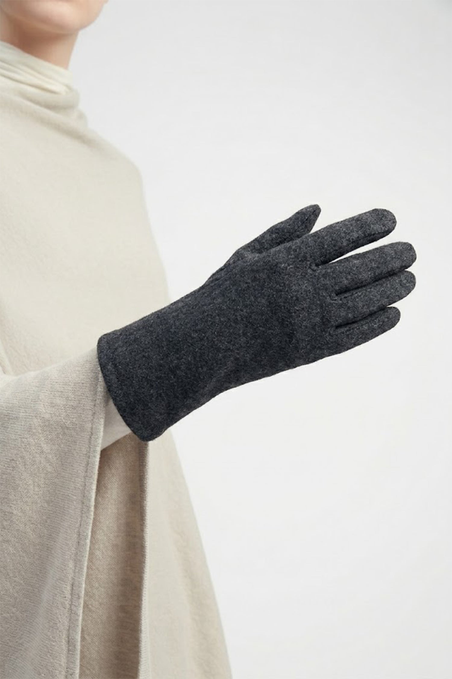 Chic Plain Gloves