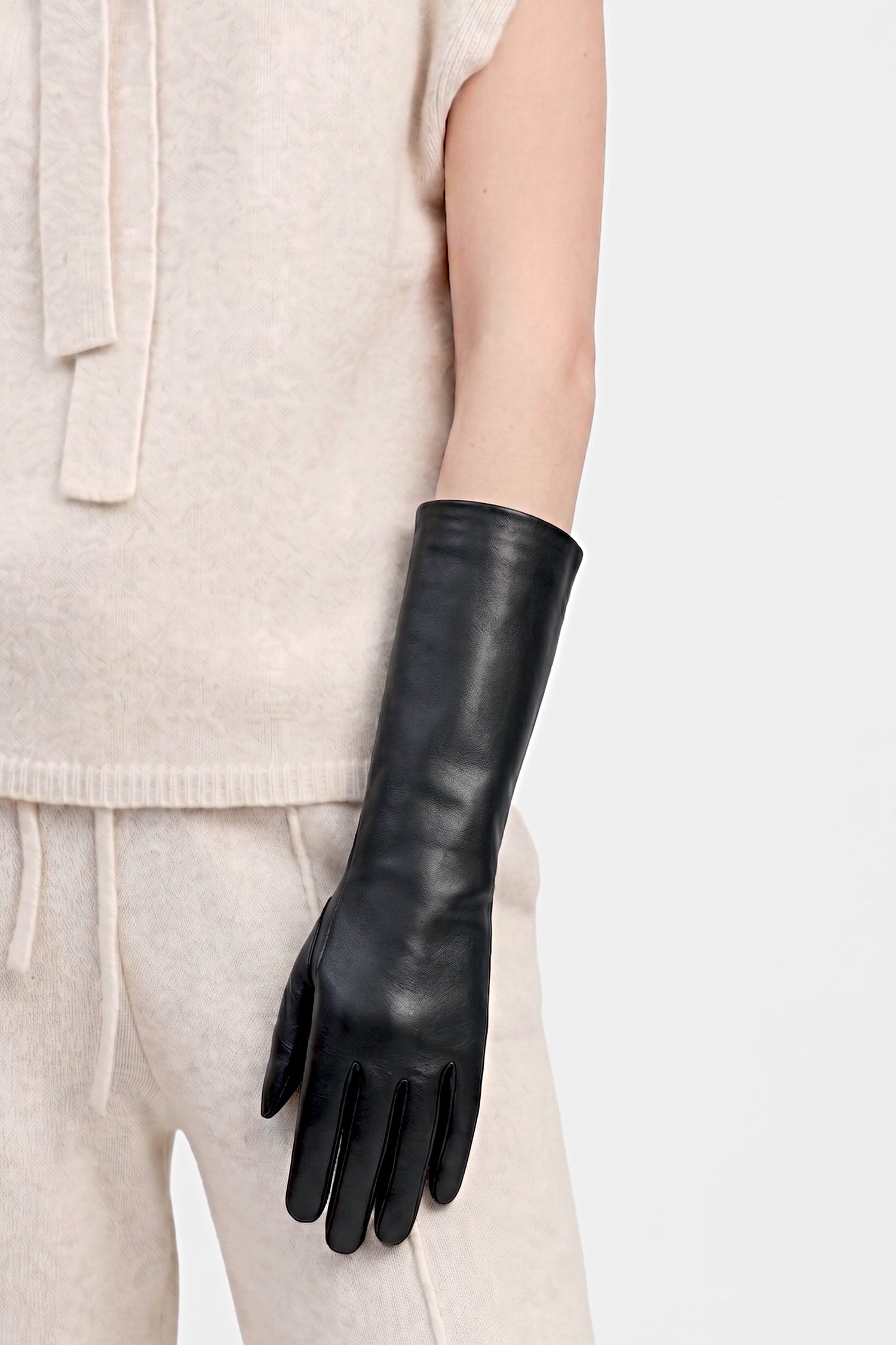 Sleek Opera Gloves
