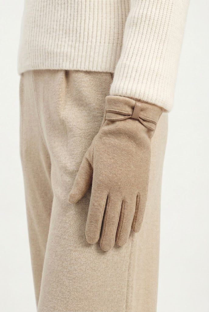 Bow Tie Cuff Gloves