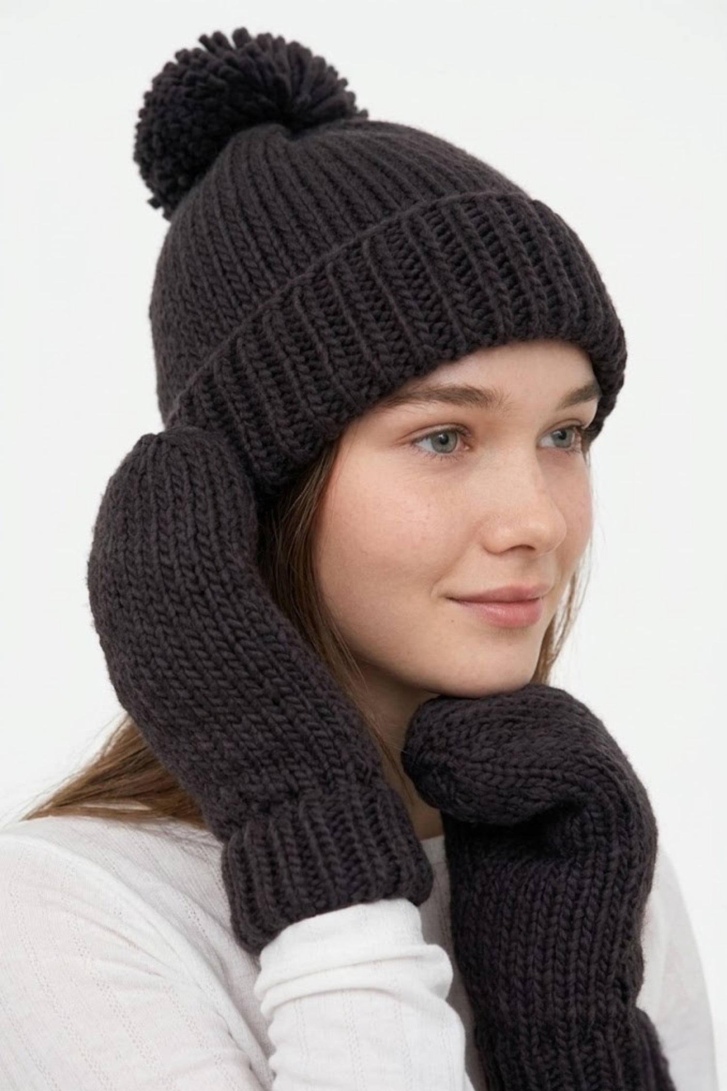 Hand-Knitted Basic Pompom Hat