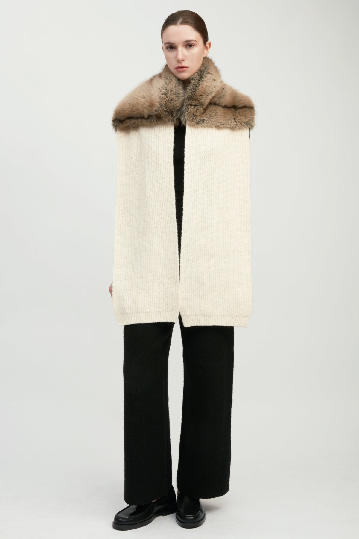 Fur-Neck Ribbed Scarf