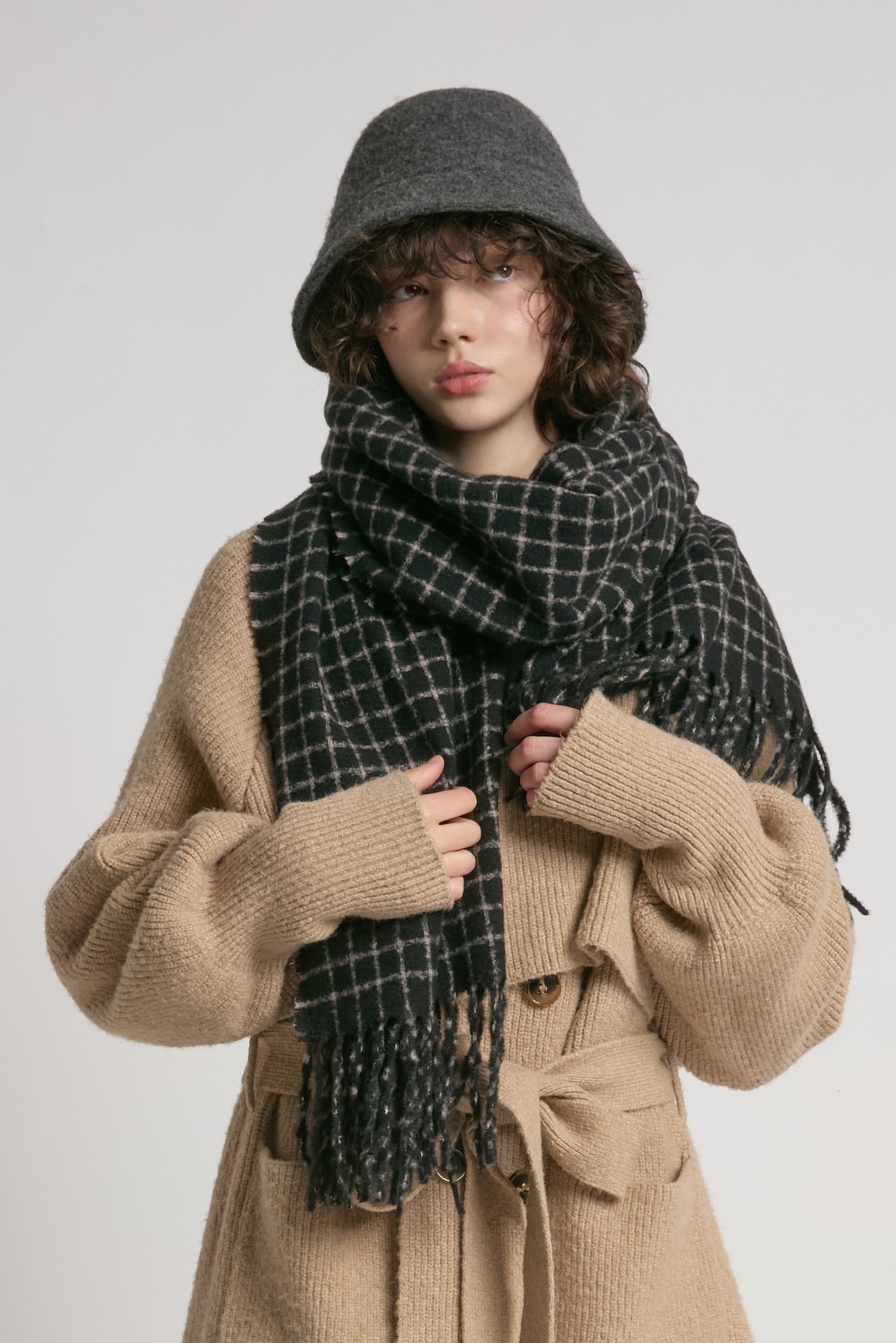 Minimal Windowpane Scarf