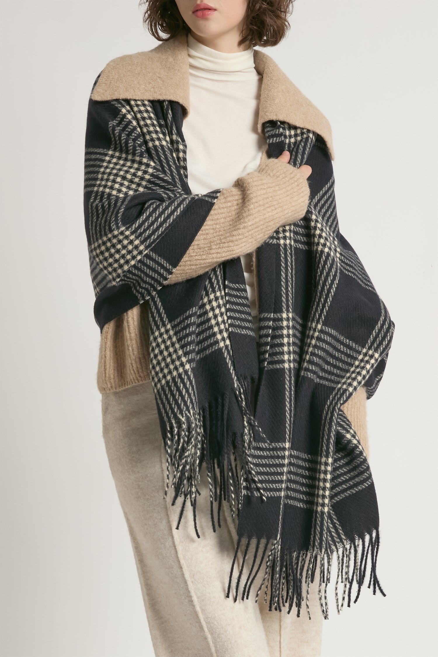 Houndstooth Plaid Scarf