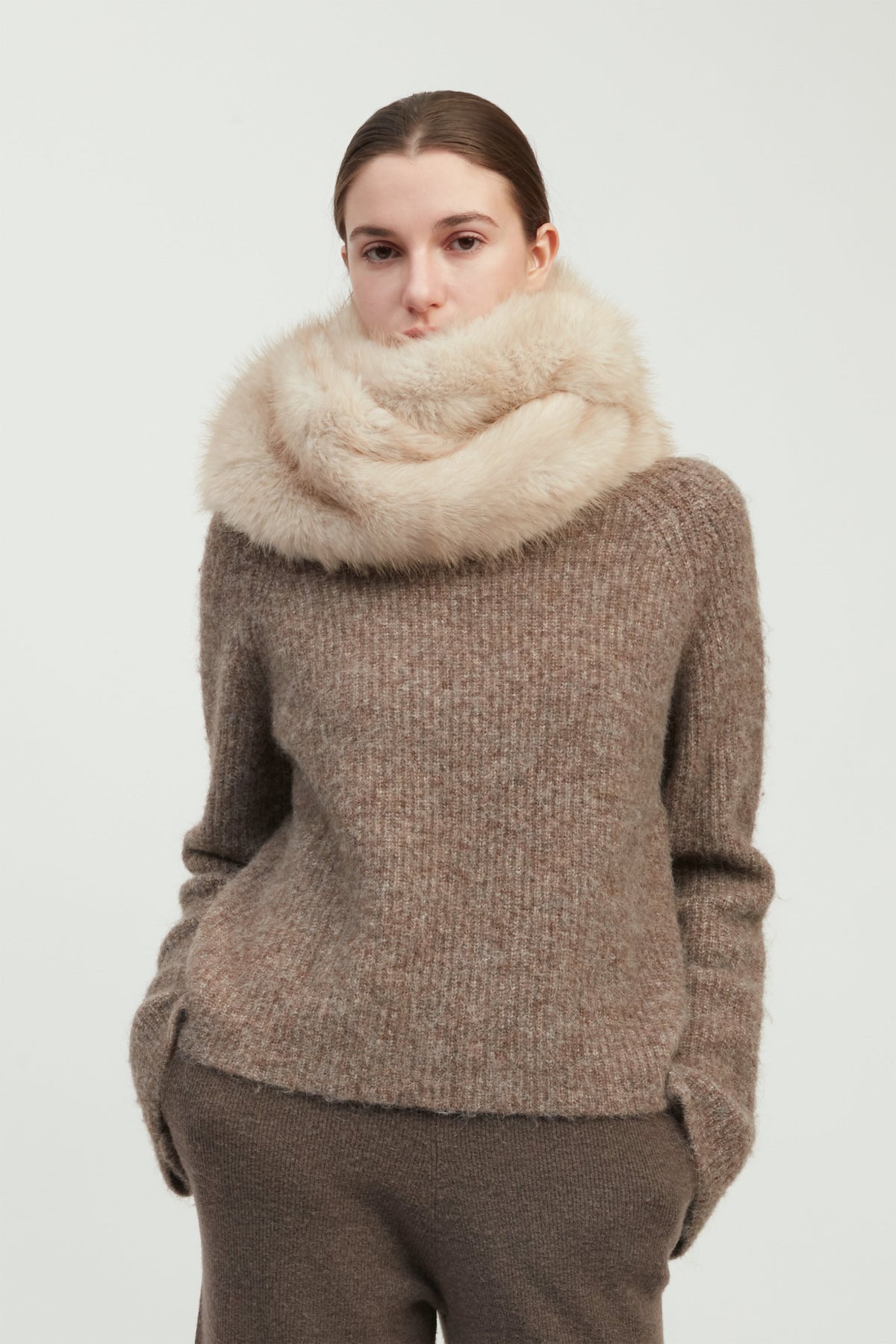 Multi-way Keyhole Stole