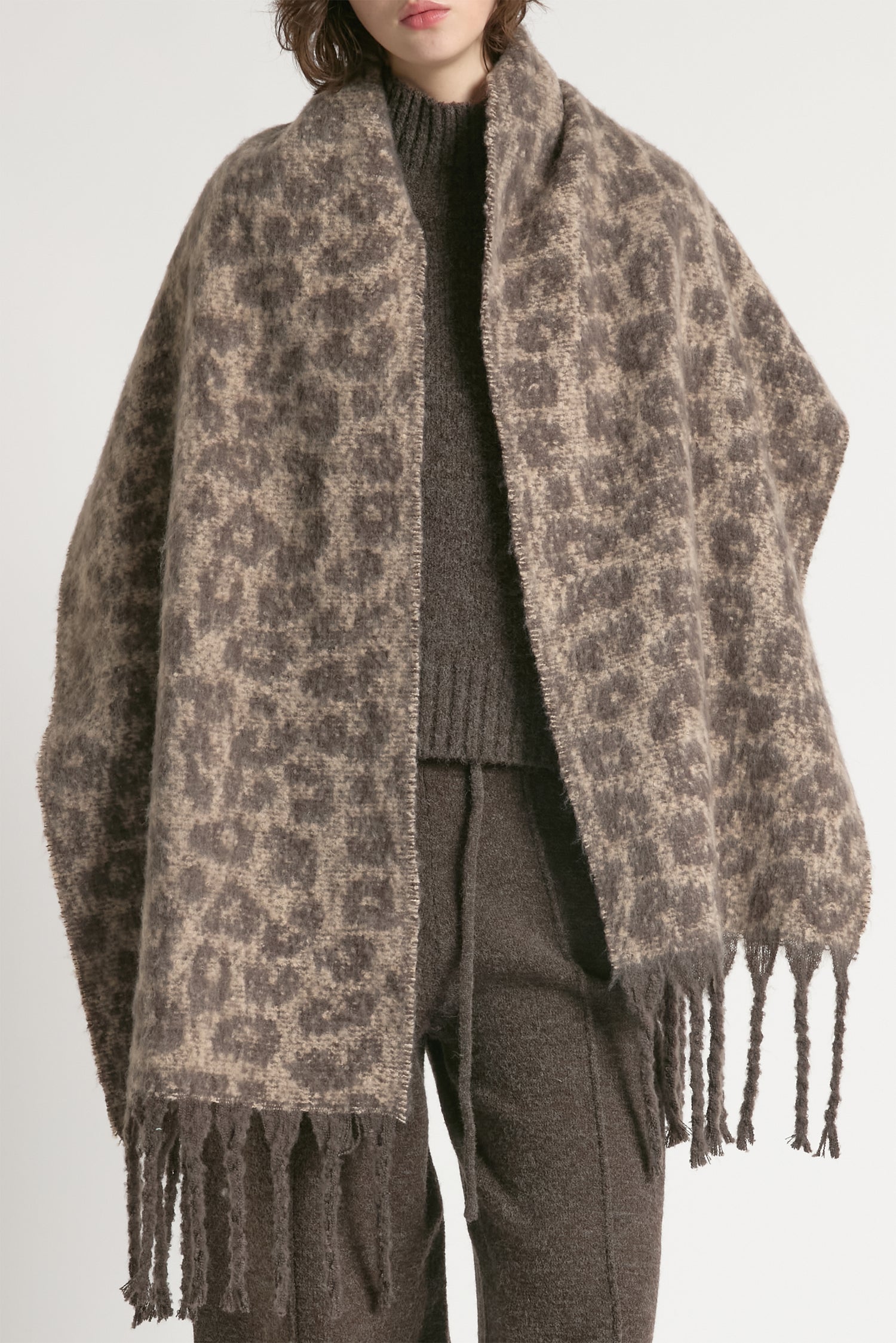 Knitted Animal Print Tassel Scarf