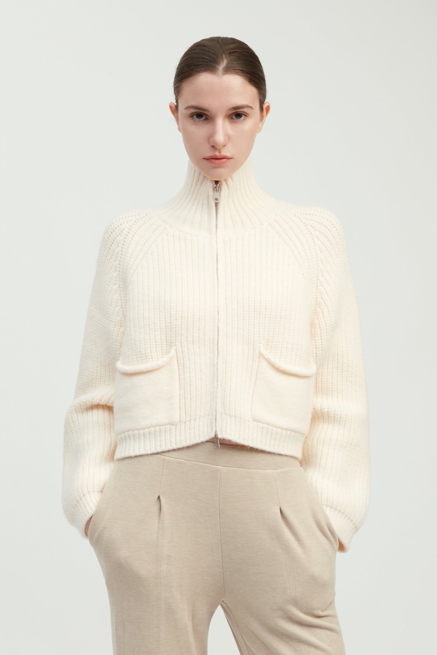 Pocket Detailed Crop Knit Jacket