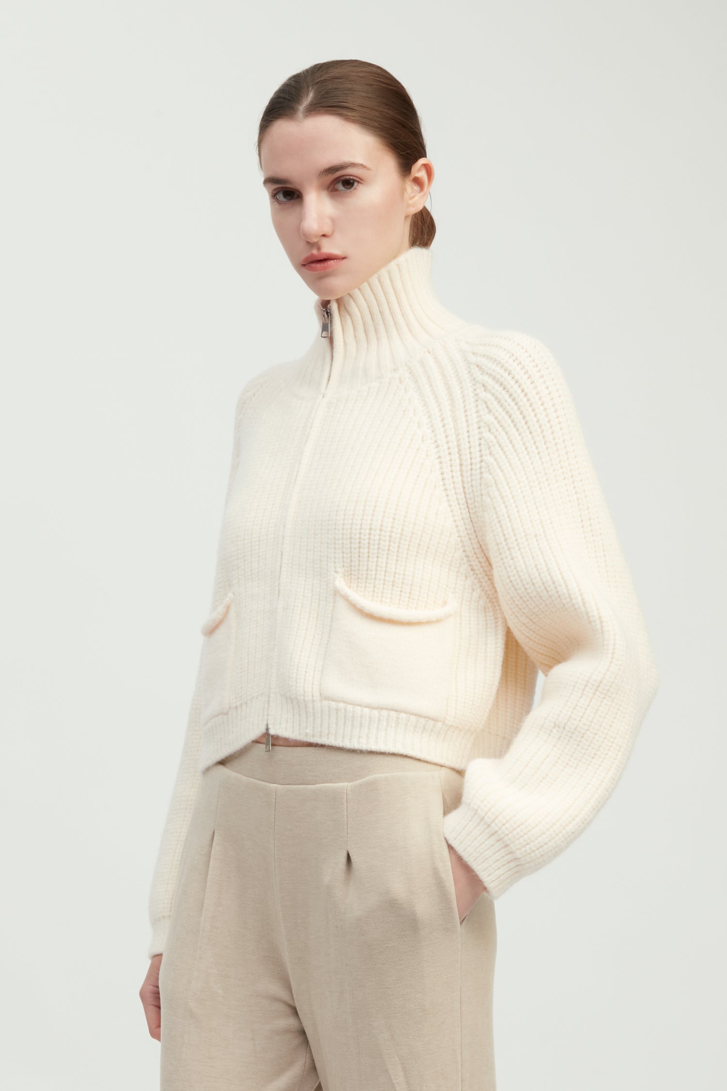 Pocket Detailed Crop Knit Jacket