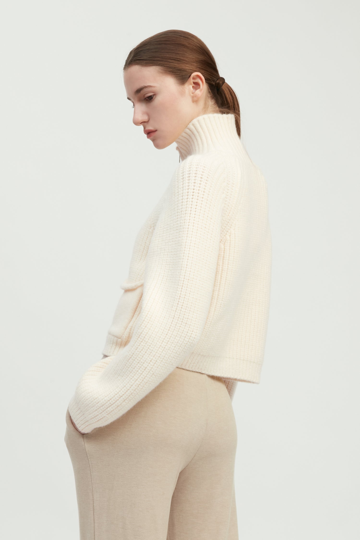 Pocket Detailed Crop Knit Jacket