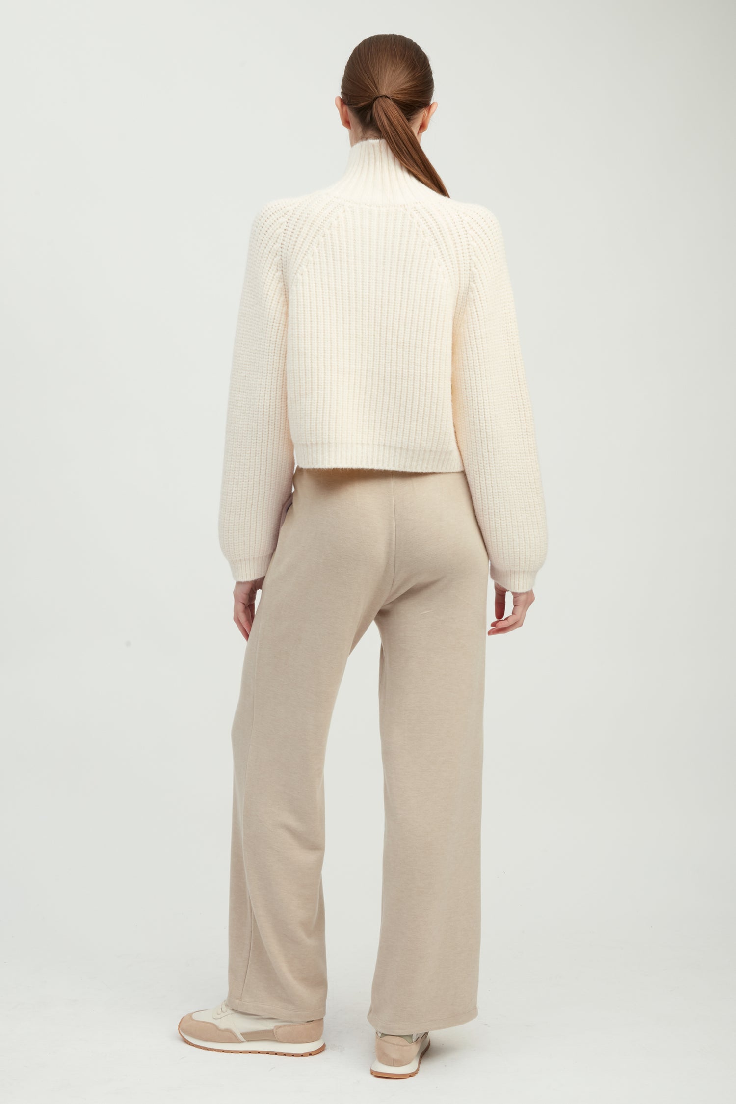 Pocket Detailed Crop Knit Jacket