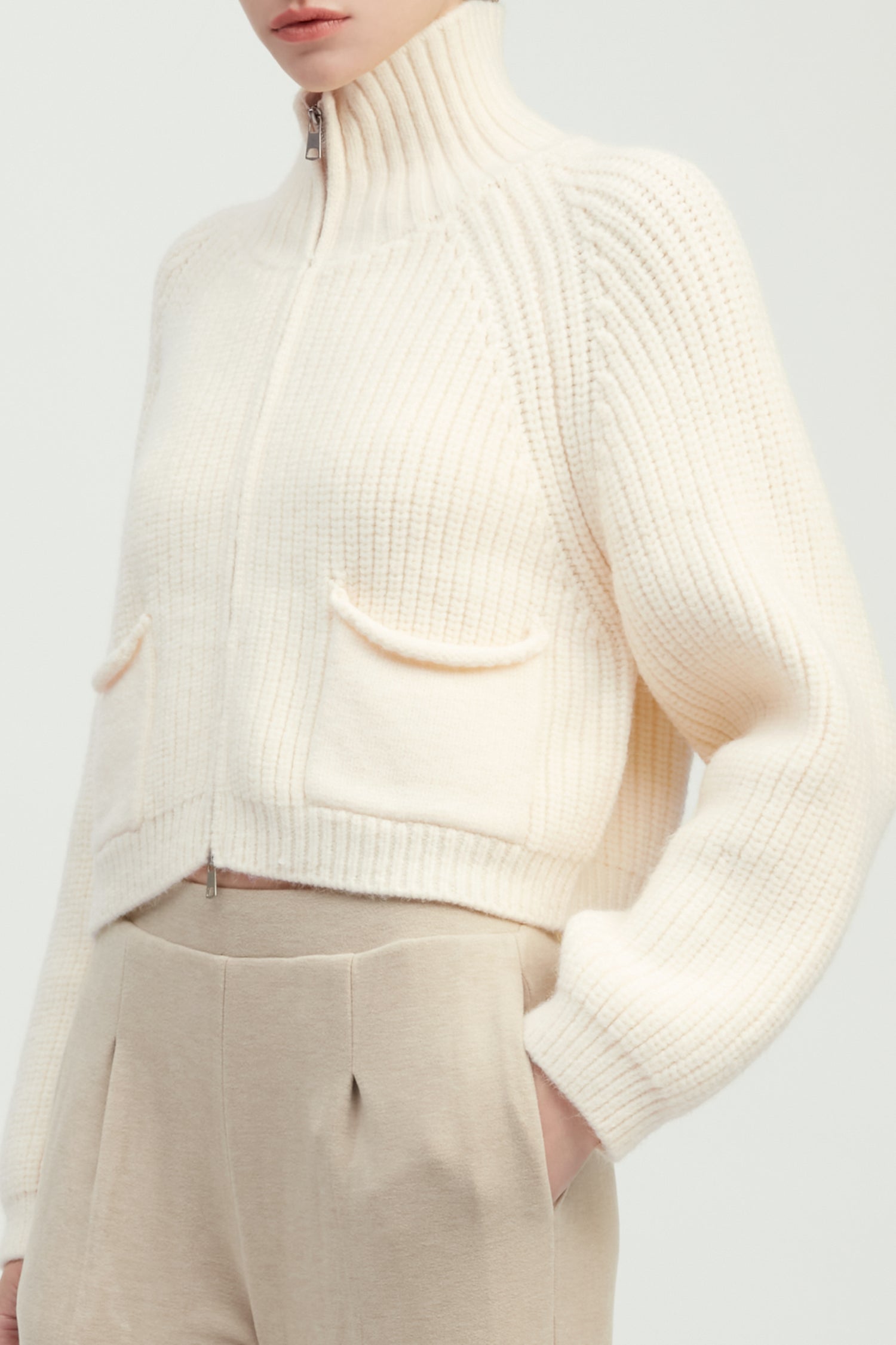 Pocket Detailed Crop Knit Jacket