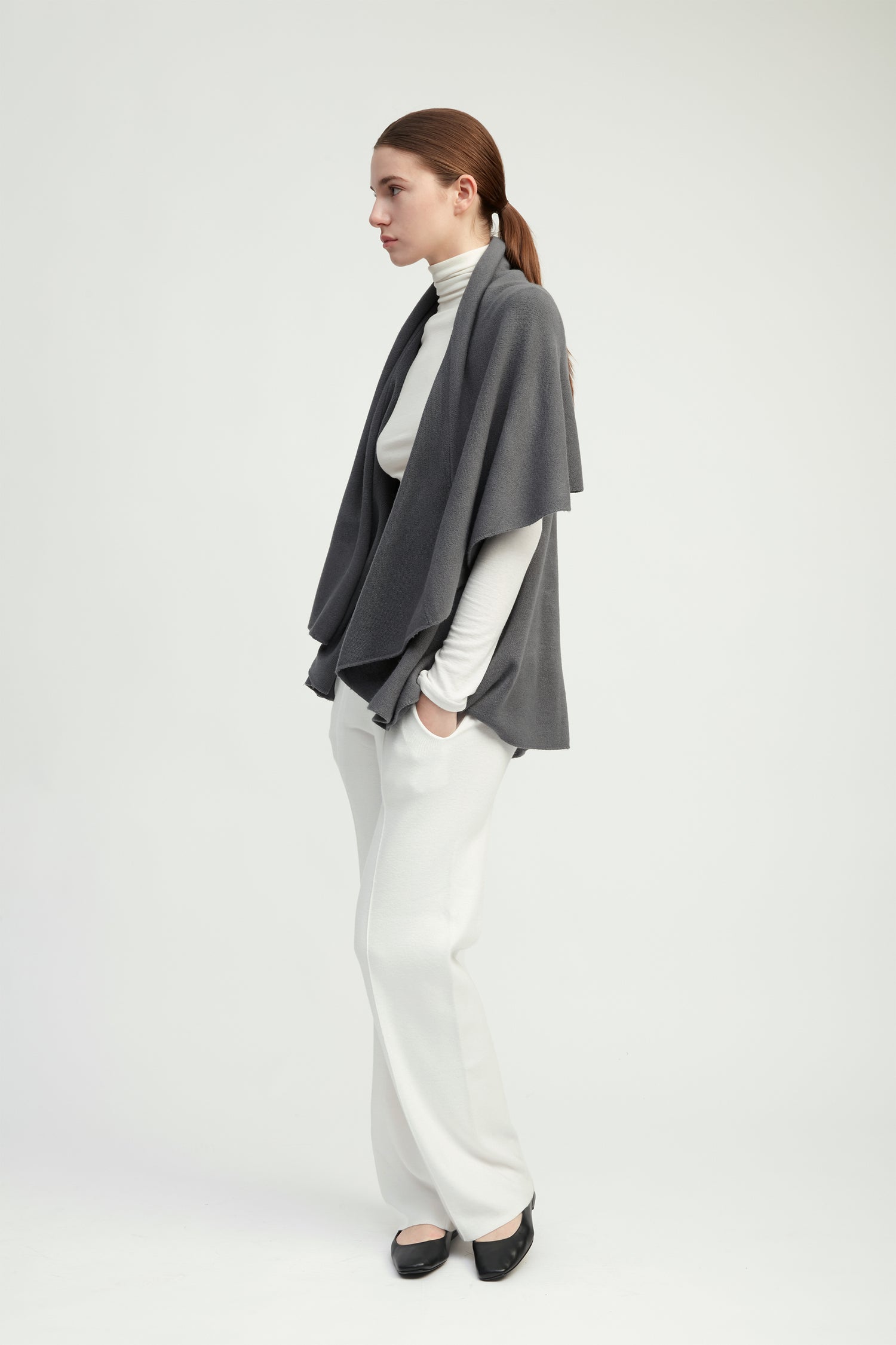 Midnight multi-way shawl vest with lightweight drape for versatile everyday layering – Common Knit