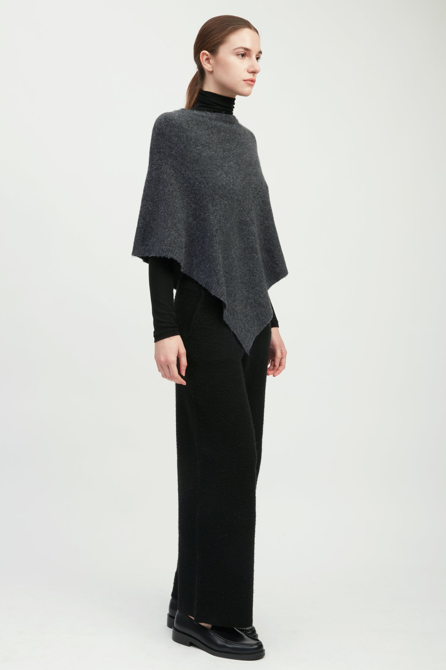 Elure Crew Neck Poncho