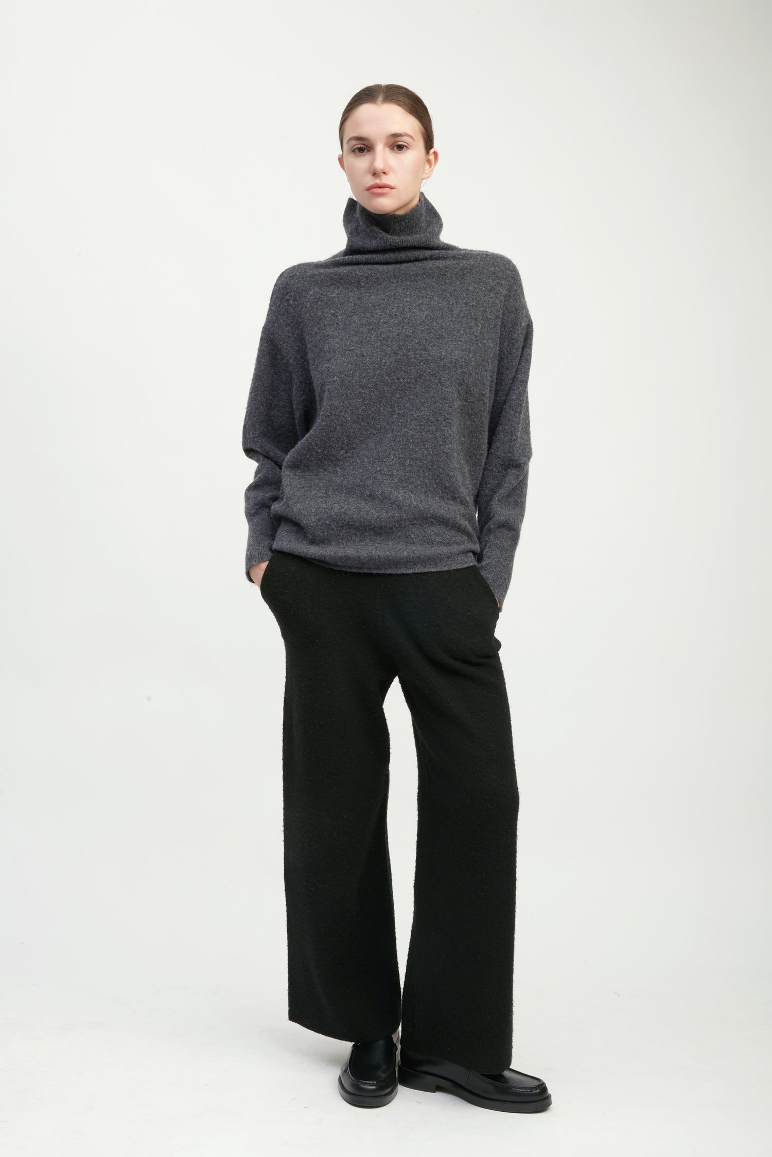 Charcoal oversized slouch turtleneck sweater in soft brushed knit for cozy styling – Common Knit