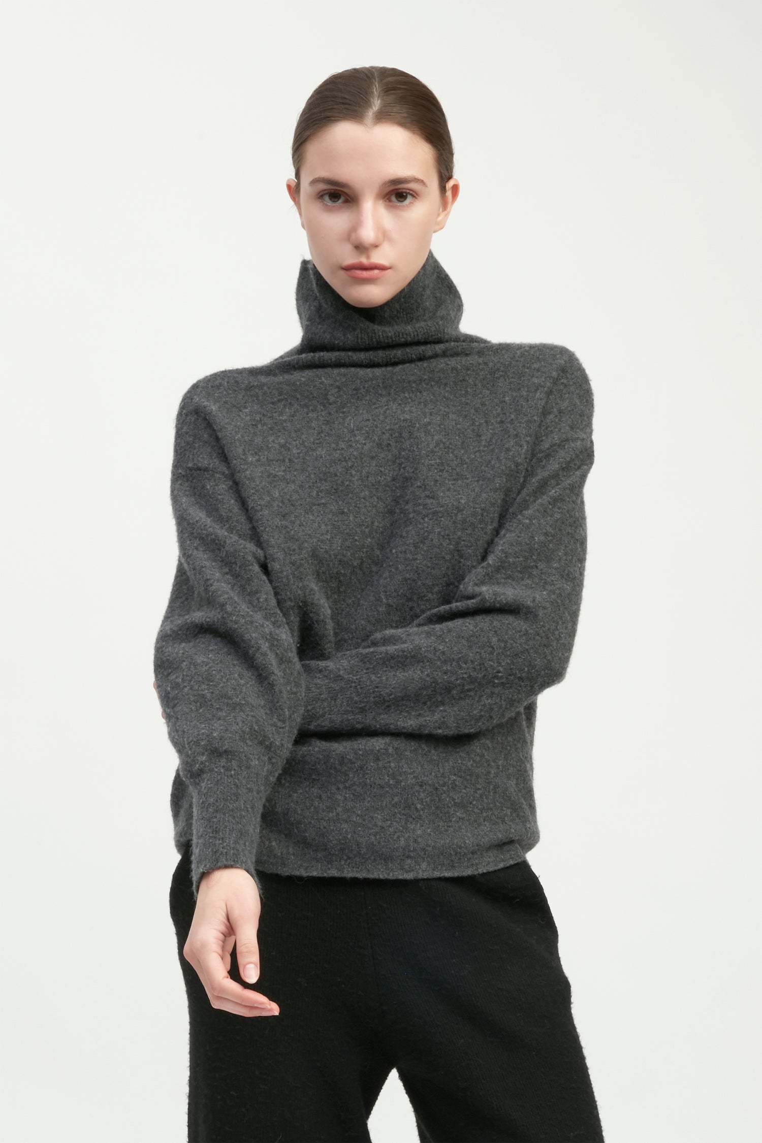 Charcoal oversized slouch turtleneck sweater in soft brushed knit for cozy styling – Common Knit