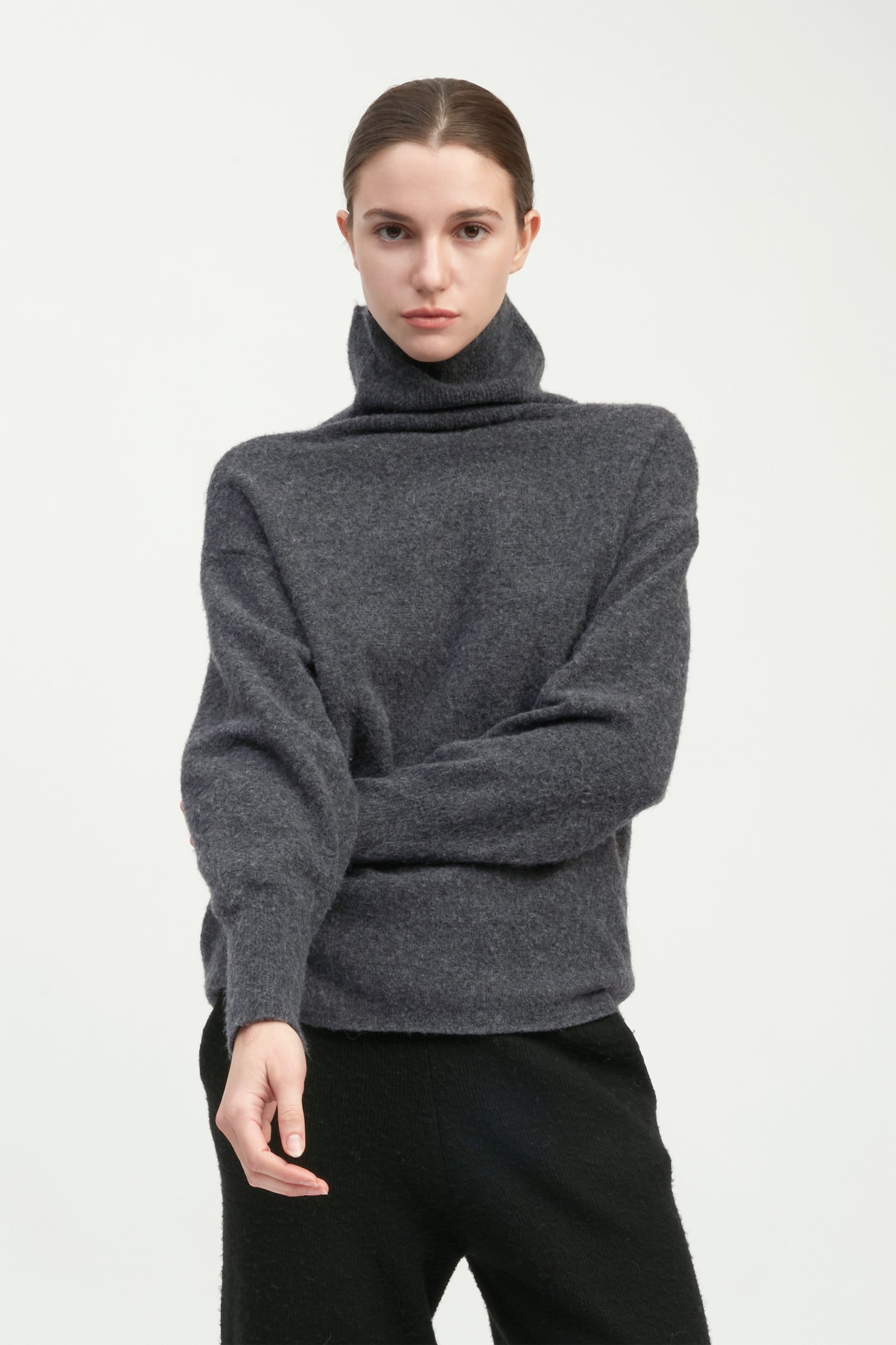 Charcoal oversized slouch turtleneck sweater in soft brushed knit for cozy styling – Common Knit