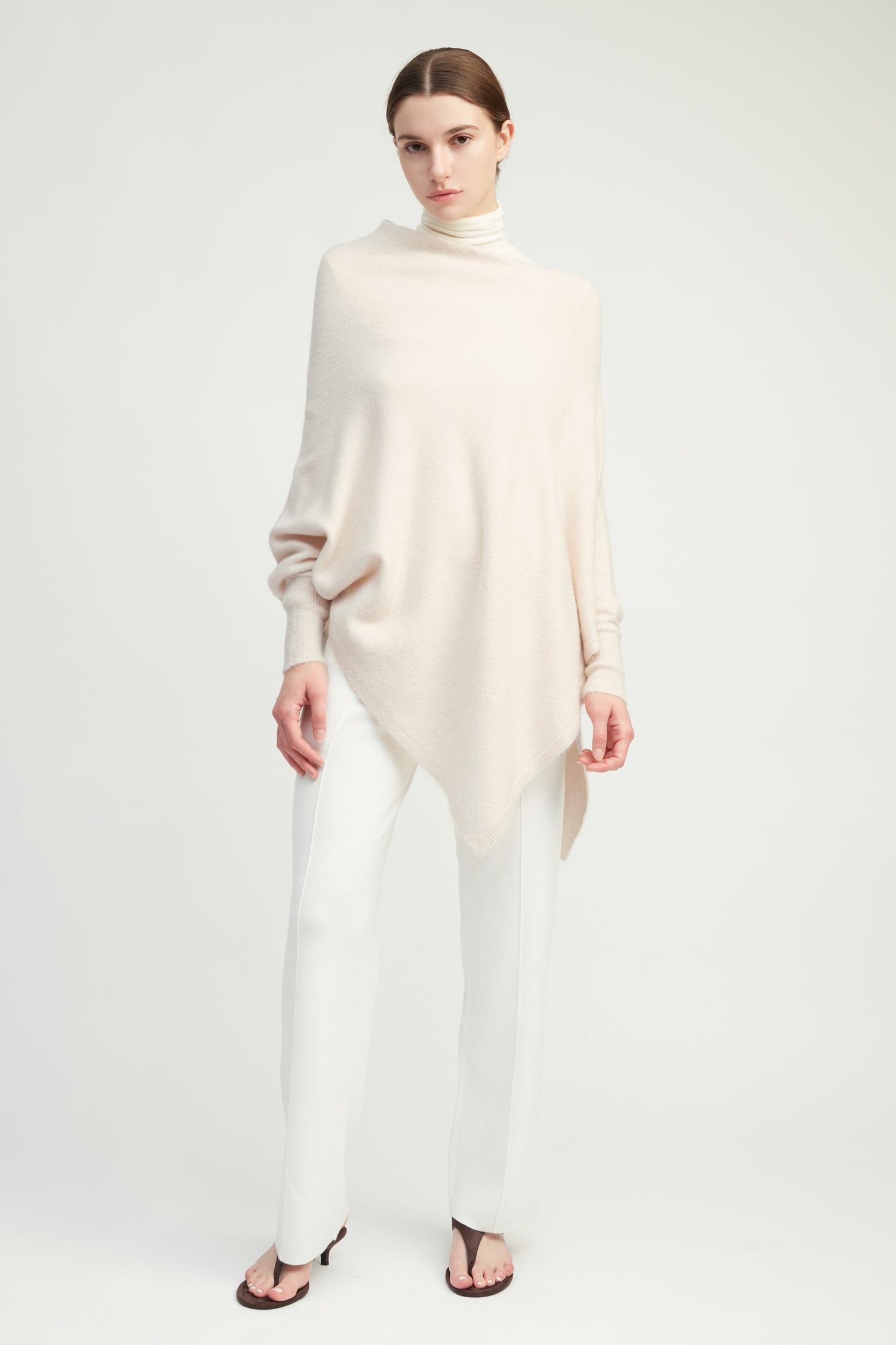 Basic Triangle Poncho with Sleeves