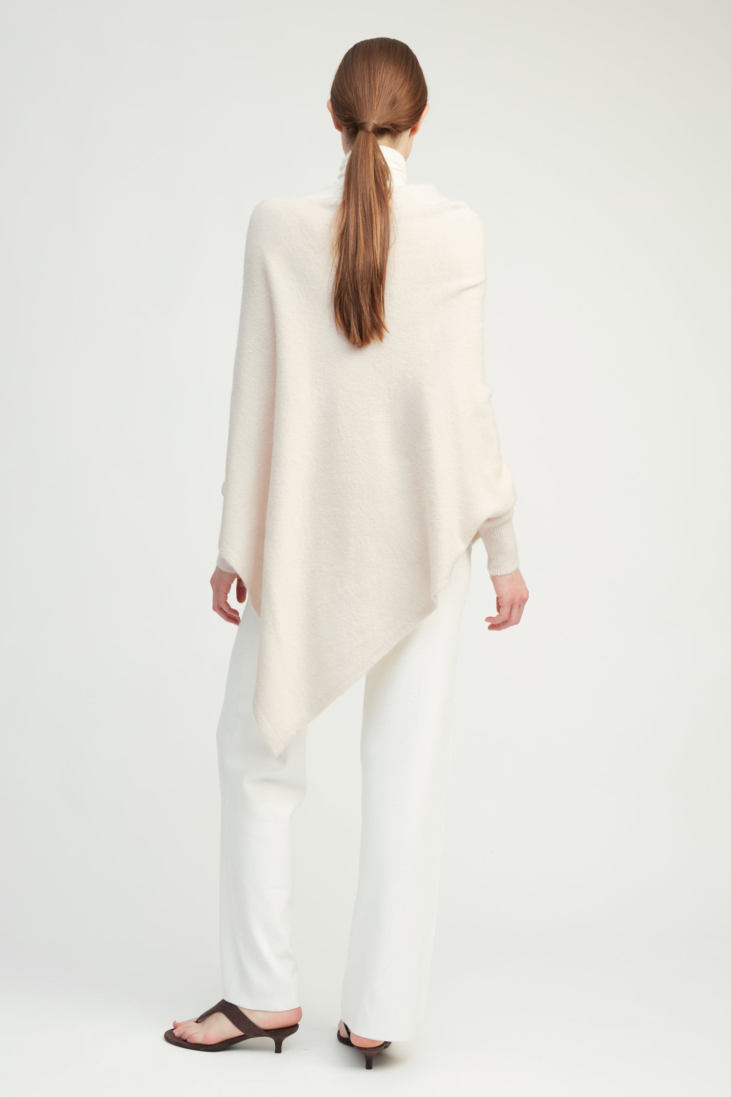 Basic Triangle Poncho with Sleeves