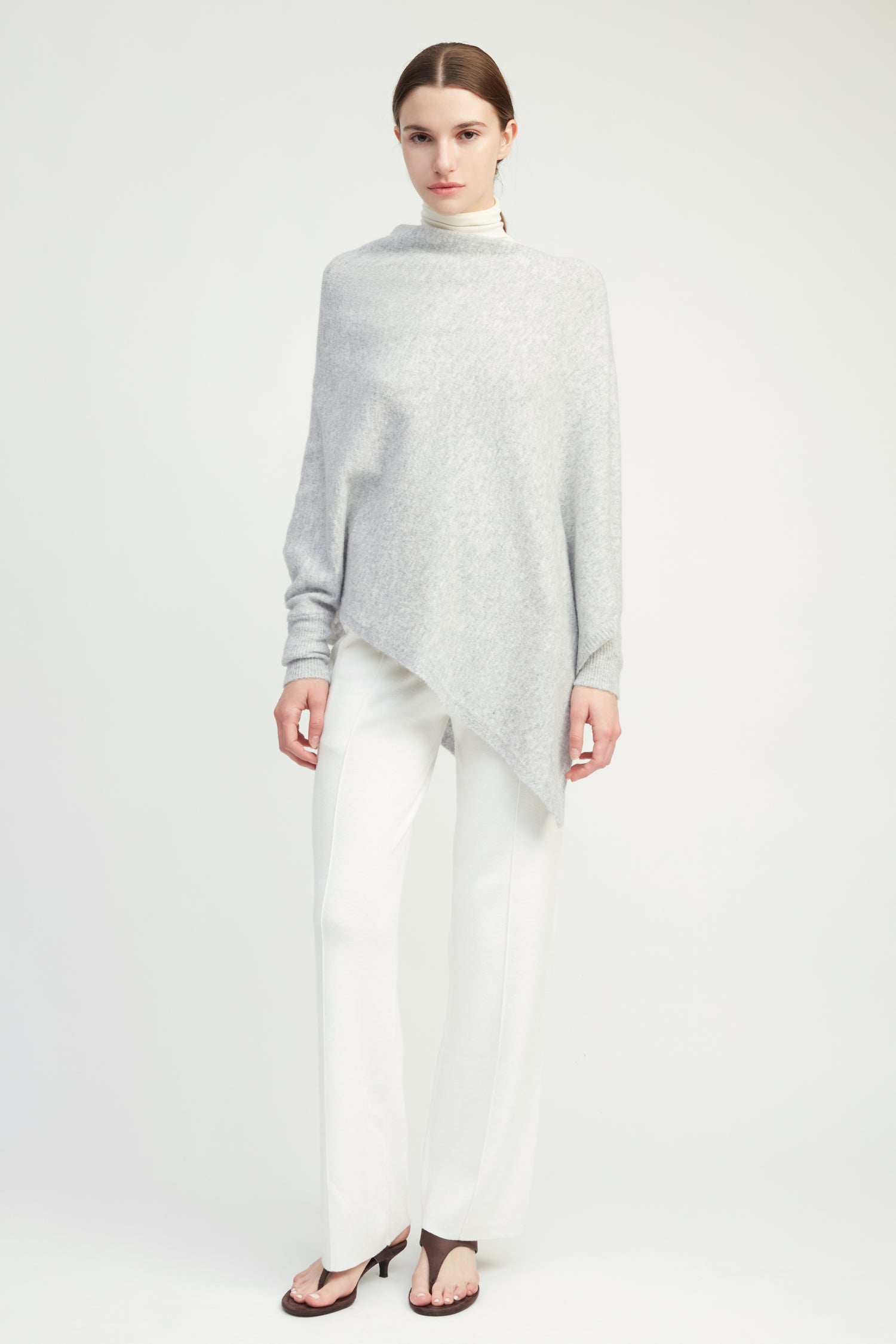 Basic Triangle Poncho with Sleeves