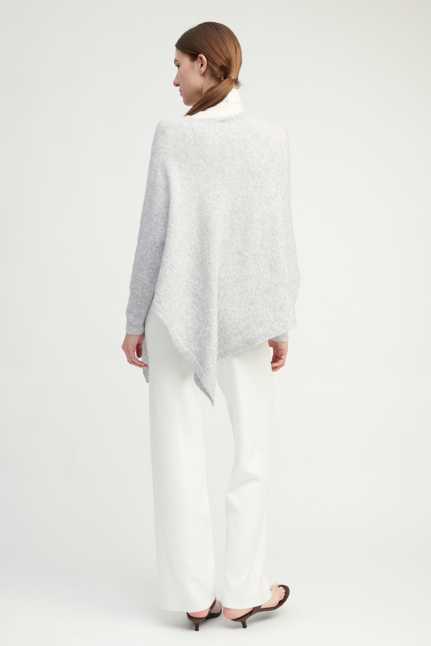 Basic Triangle Poncho with Sleeves
