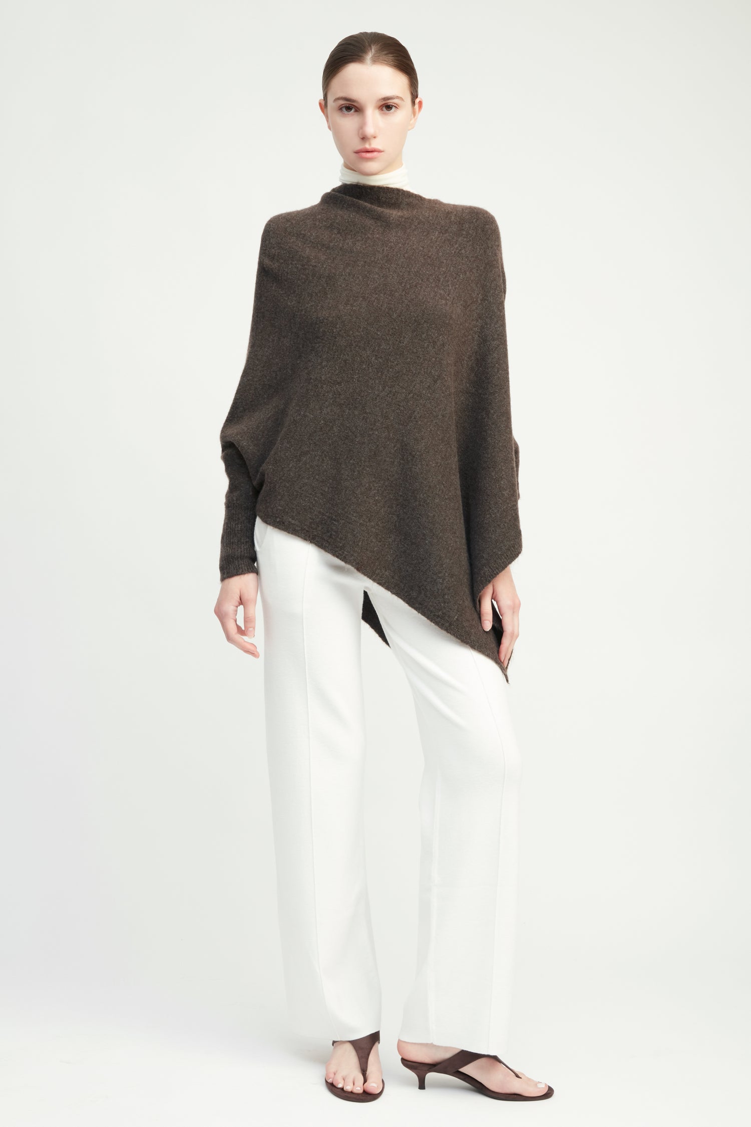 Basic Triangle Poncho with Sleeves
