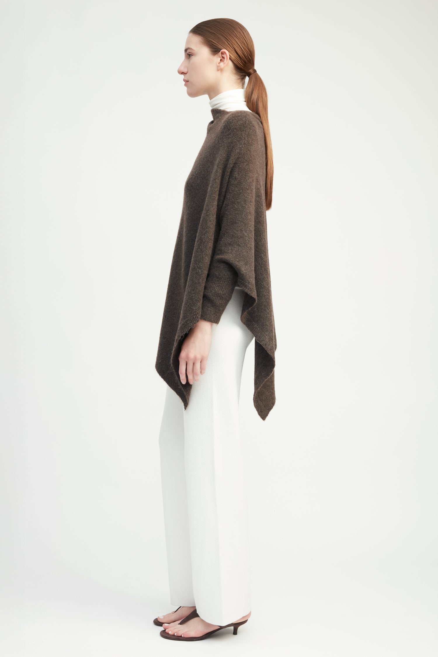 Basic Triangle Poncho with Sleeves