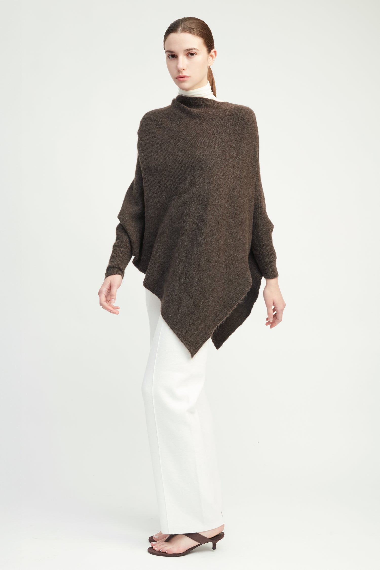 Basic Triangle Poncho with Sleeves