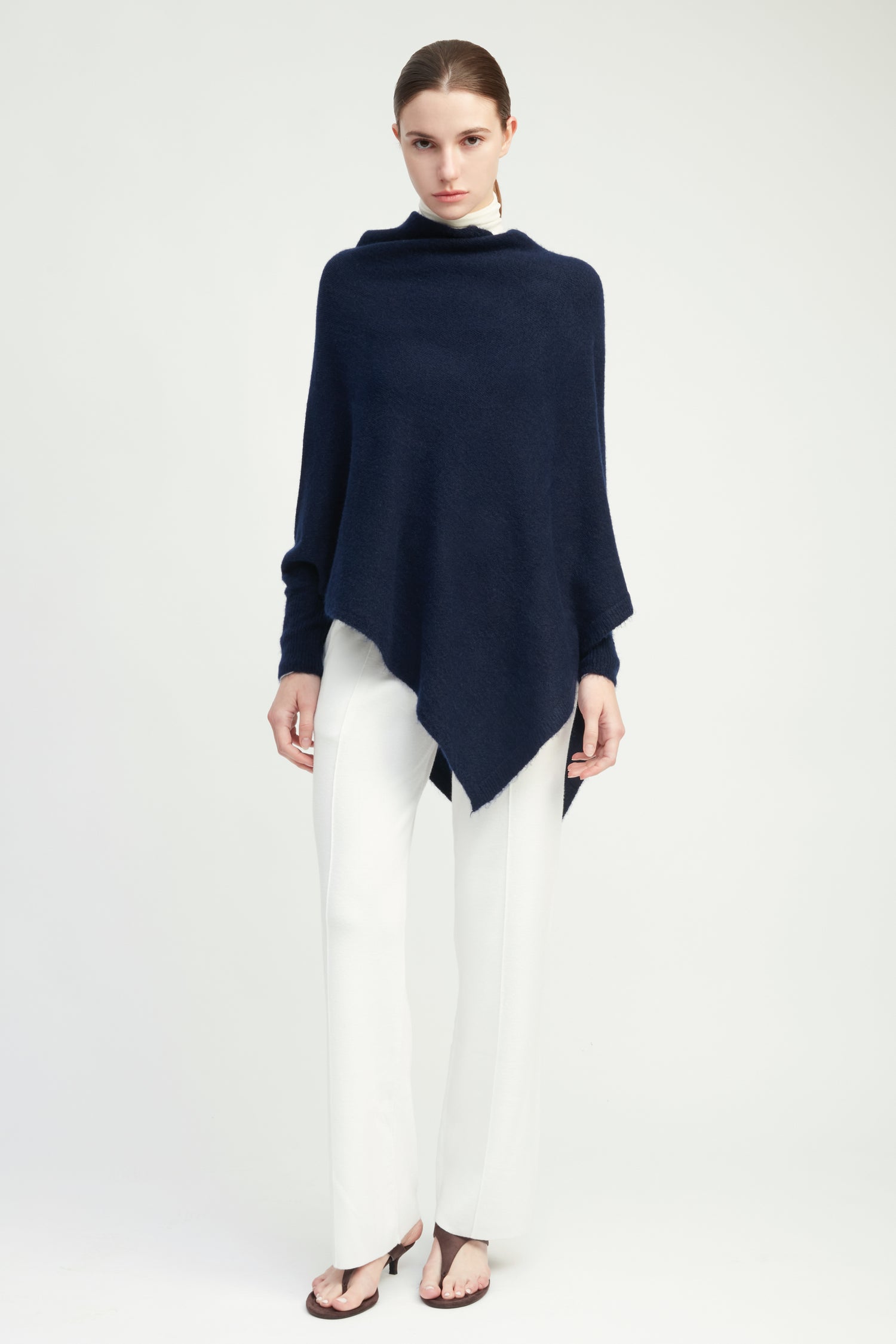 Basic Triangle Poncho with Sleeves