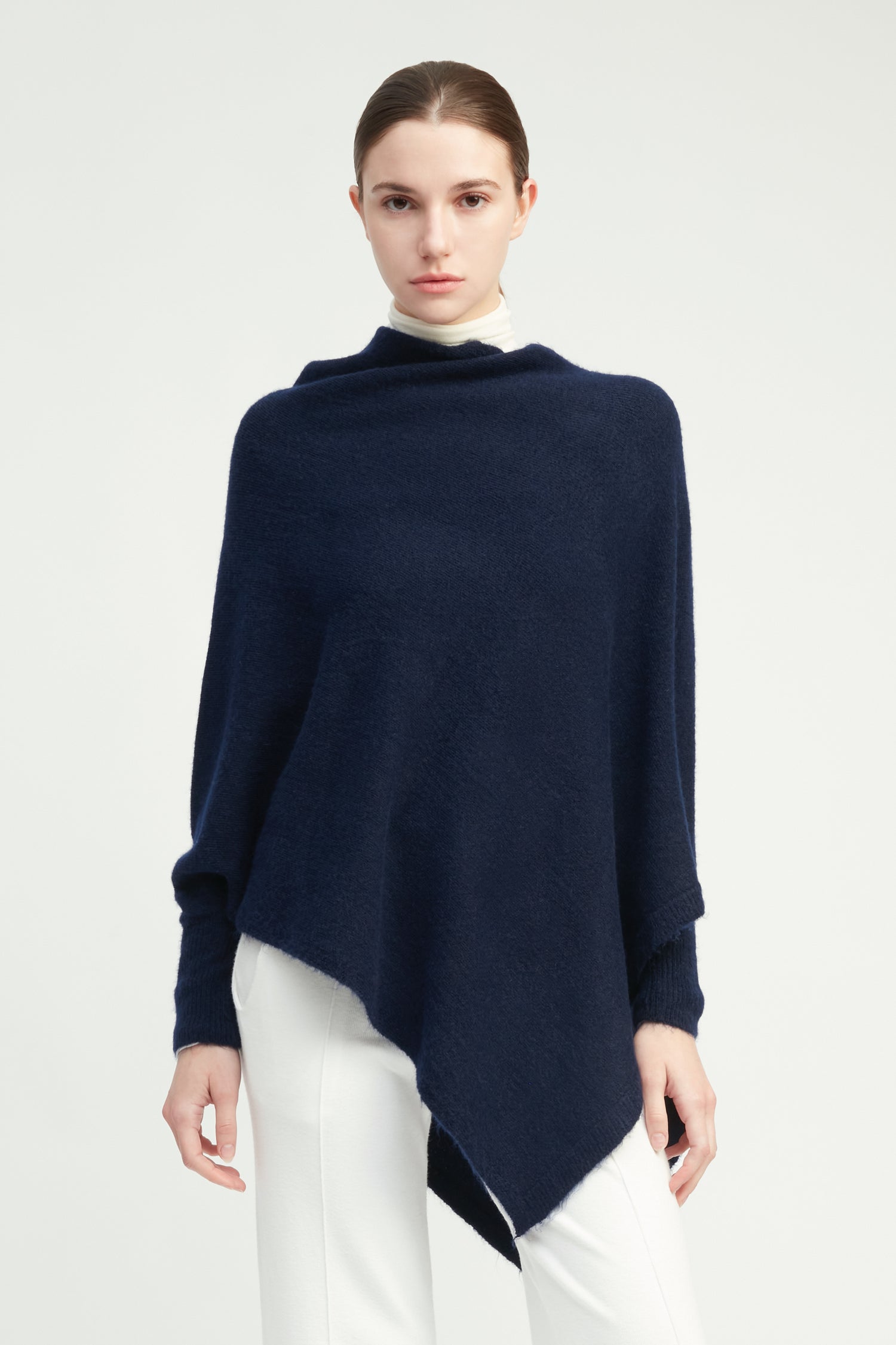 Basic Triangle Poncho with Sleeves