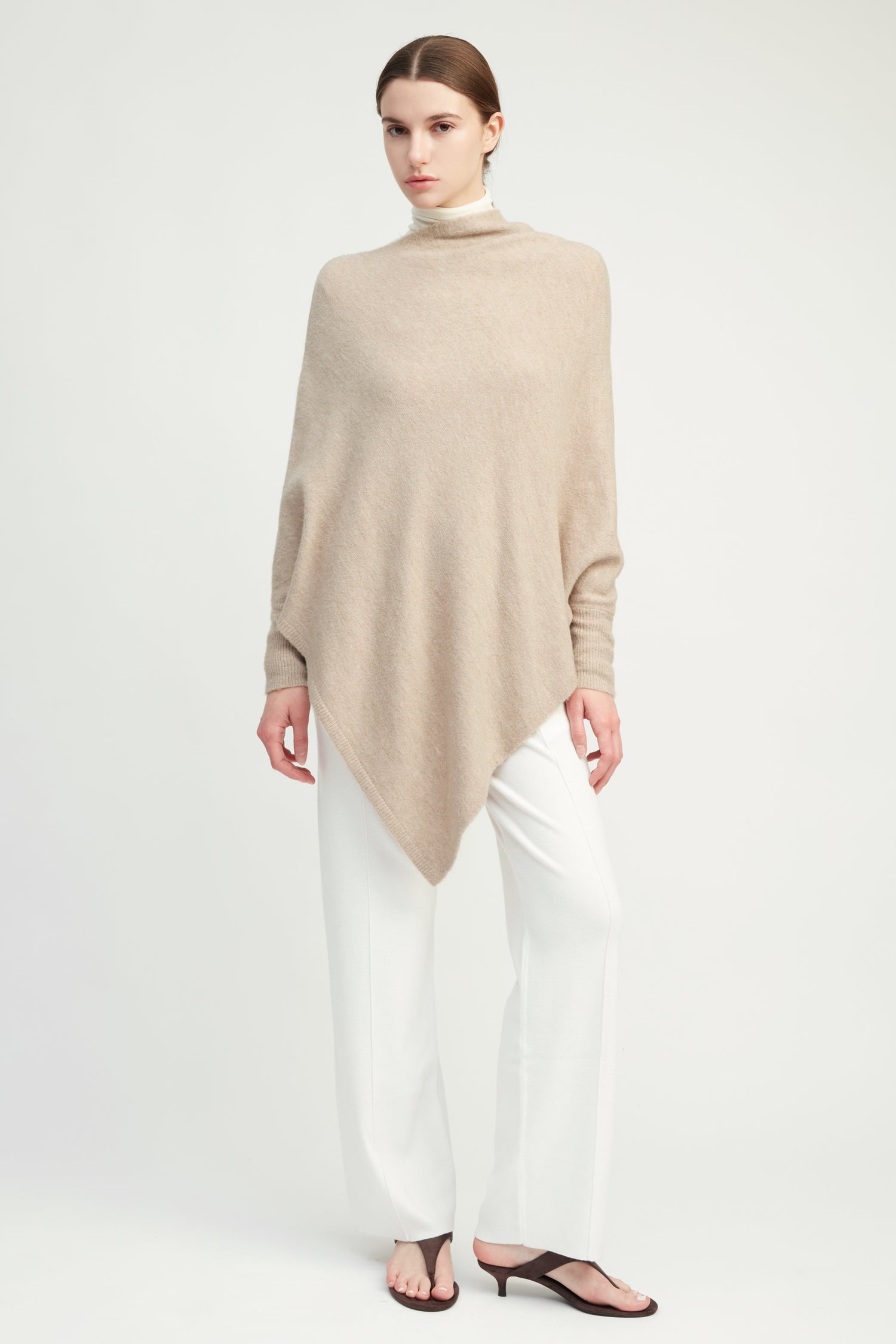 Basic Triangle Poncho with Sleeves