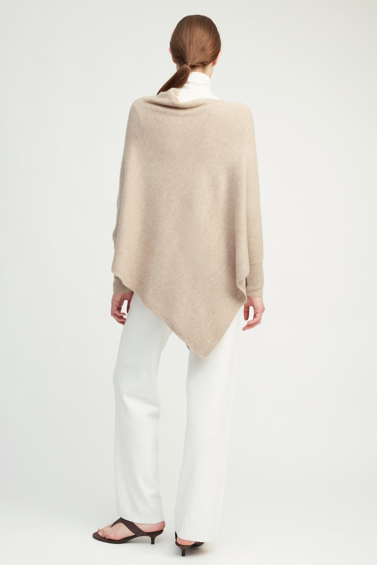 Basic Triangle Poncho with Sleeves