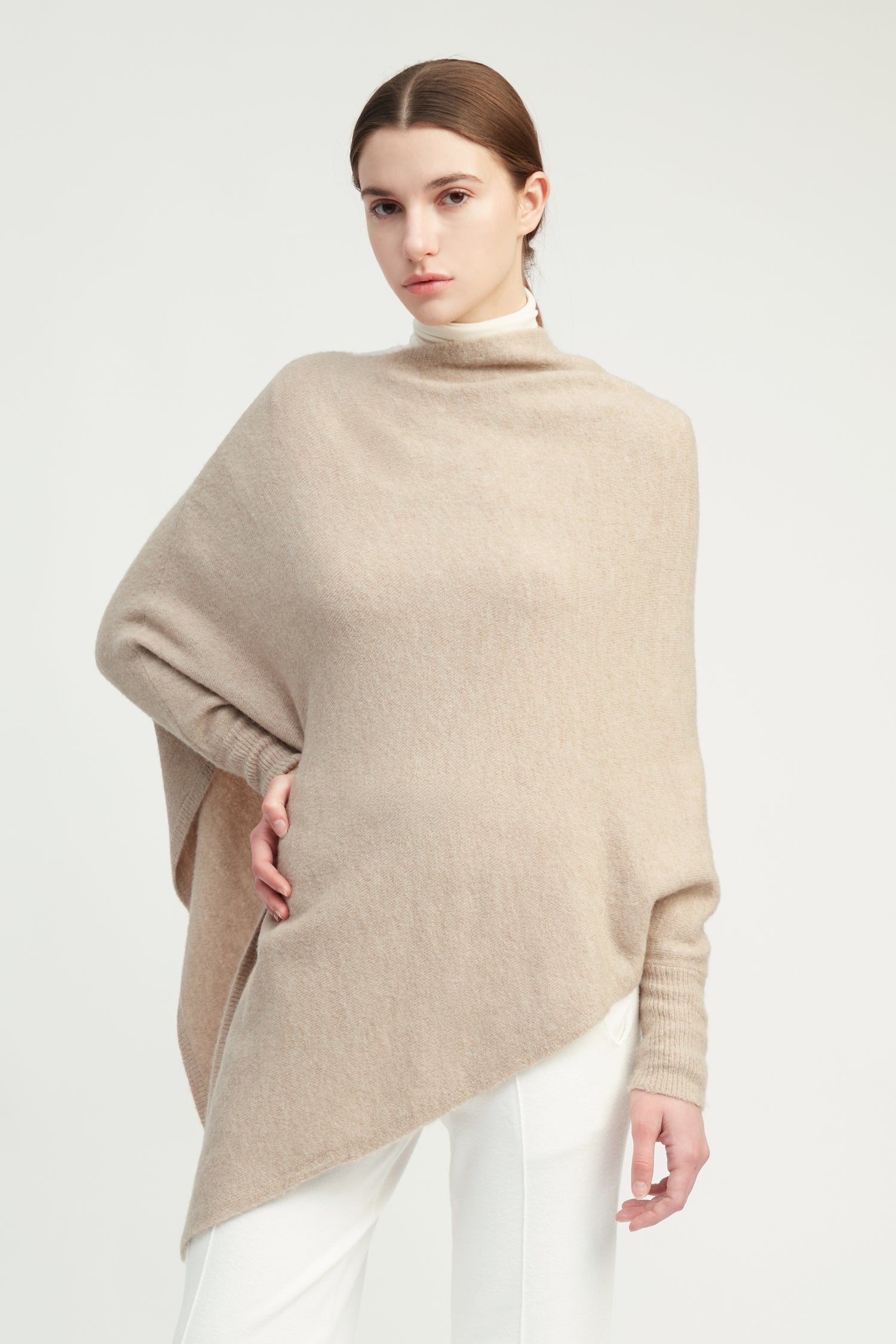 Basic Triangle Poncho with Sleeves