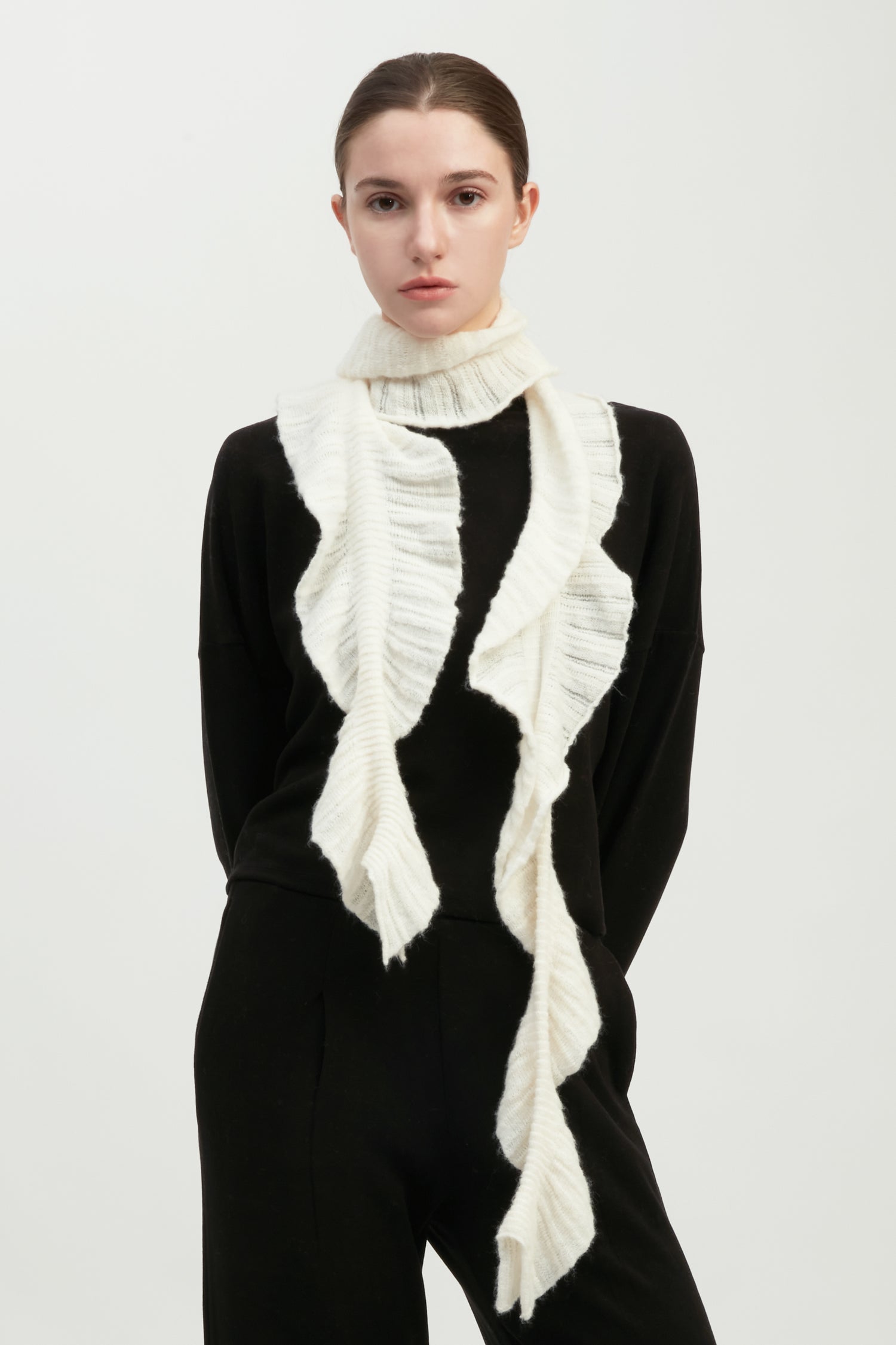 Ruffle Edge Wave Scarf