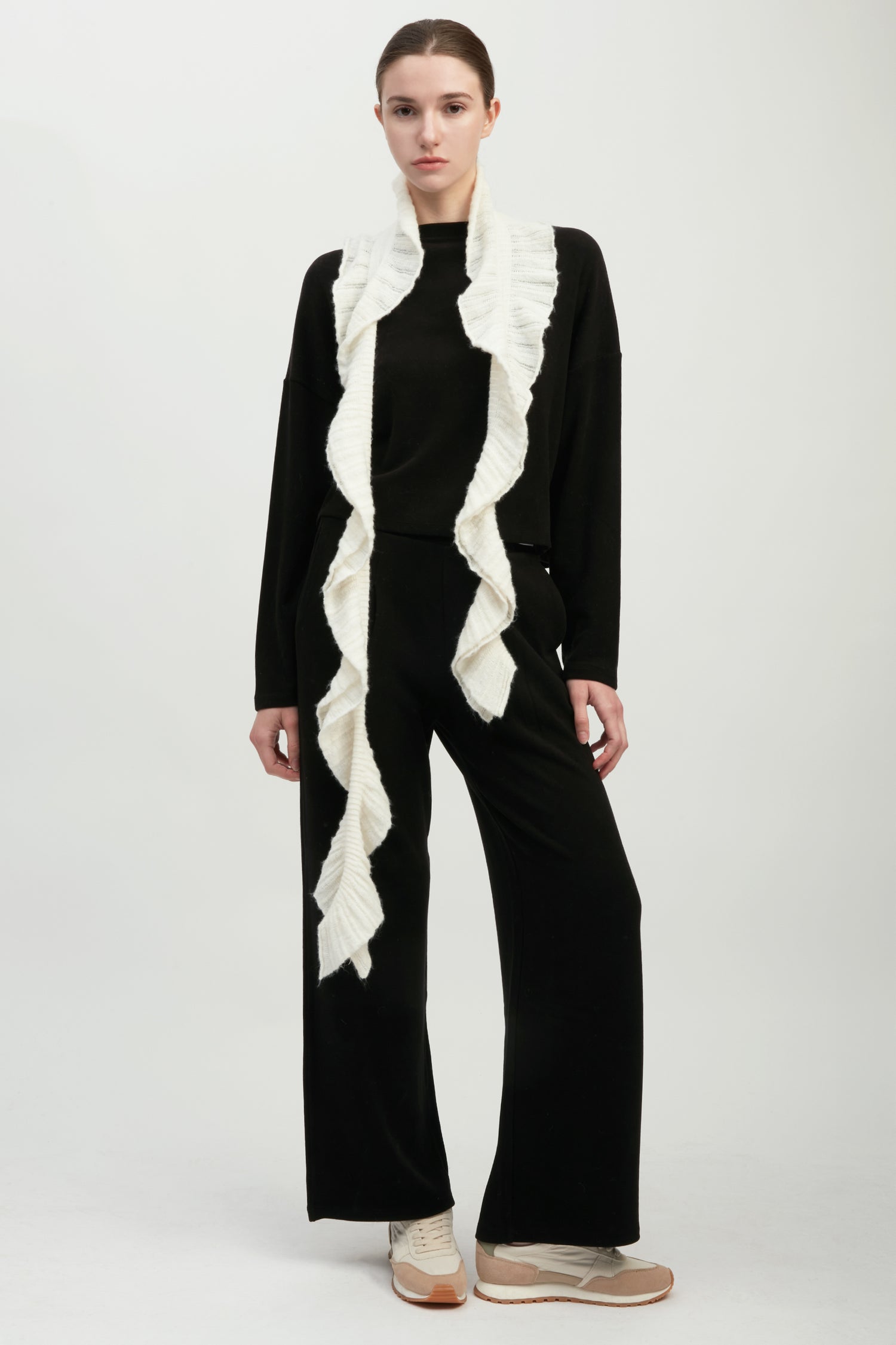 Ruffle Edge Wave Scarf